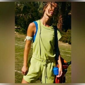 Free People FP Movement Throw and Go
Shortsie